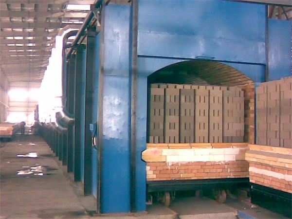 138米×2.5米氣燒高鋁磚隧道窯（1650℃）